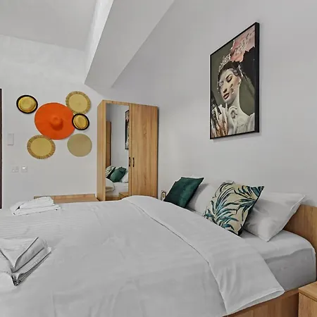 Basarab Chic Studio Bucharest